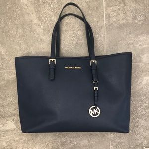 Micheal Kors Tote Navy and gold
